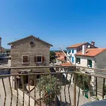 Evan Seaview Apartament *