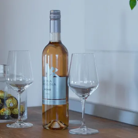 Evan Seaview * فونتانا