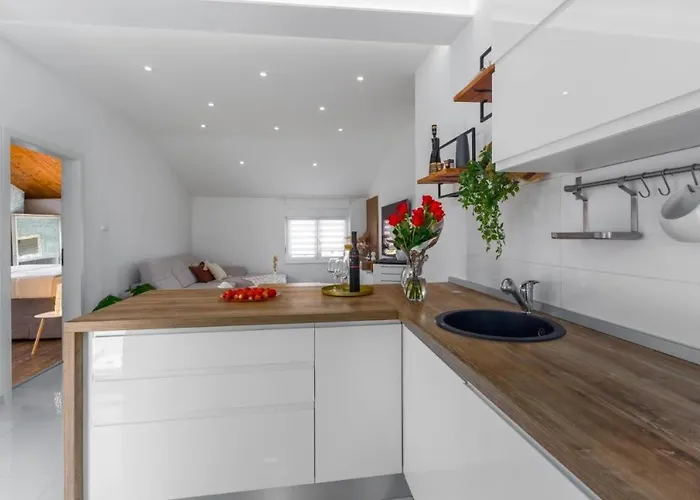 Evan Seaview * Funtana