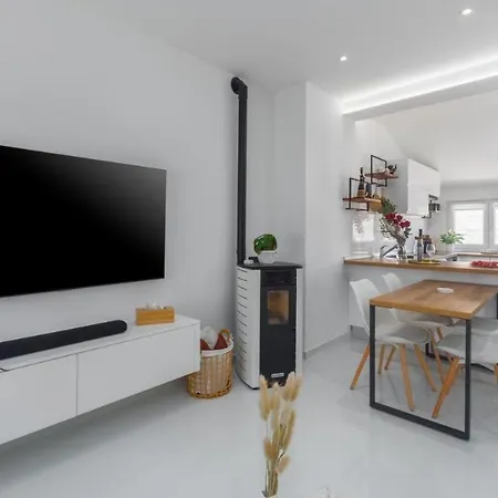 Apartment Evan Seaview Funtana