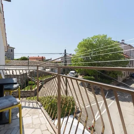 Evan Seaview Apartment