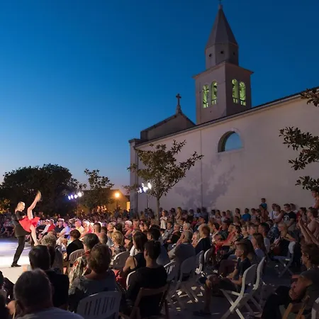 Evan Seaview Funtana