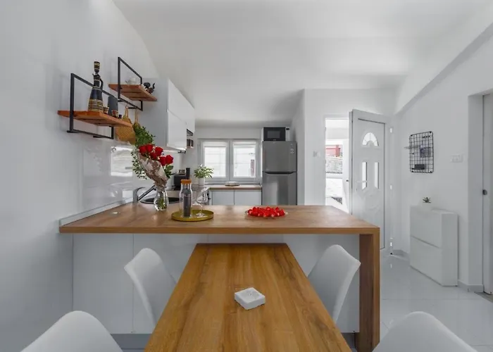 Evan Seaview * Funtana